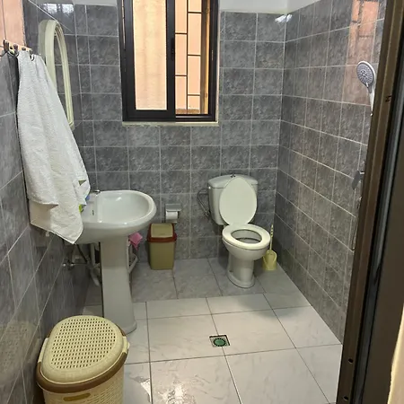 Aliaj Privatunterkunft Durrës