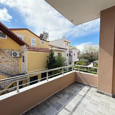 Aliaj Privatunterkunft Durrës