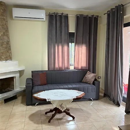 Aliaj Privatunterkunft Durrës