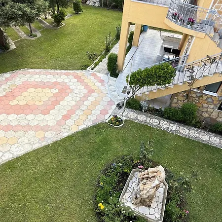 Aliaj Privatunterkunft Durrës